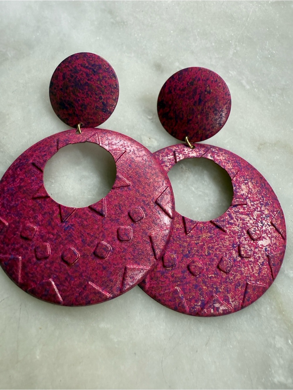 Fuchsia Stamped Metal Geometric Open Hoop Statement Drop Post Earrings 80s Retro